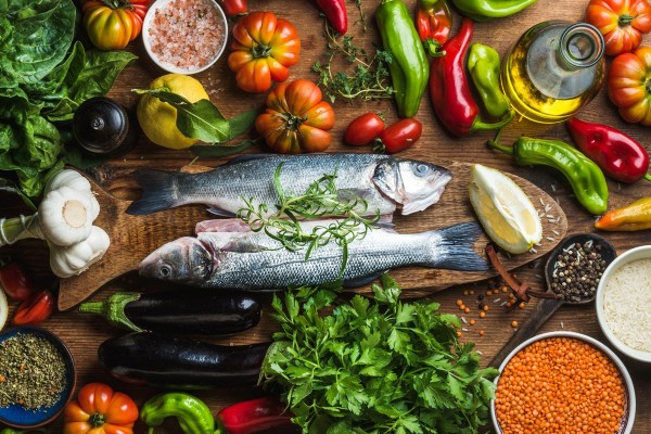 السلامة الغذائية- الكشف الظاهري على الأسماك والخضار والفواكه